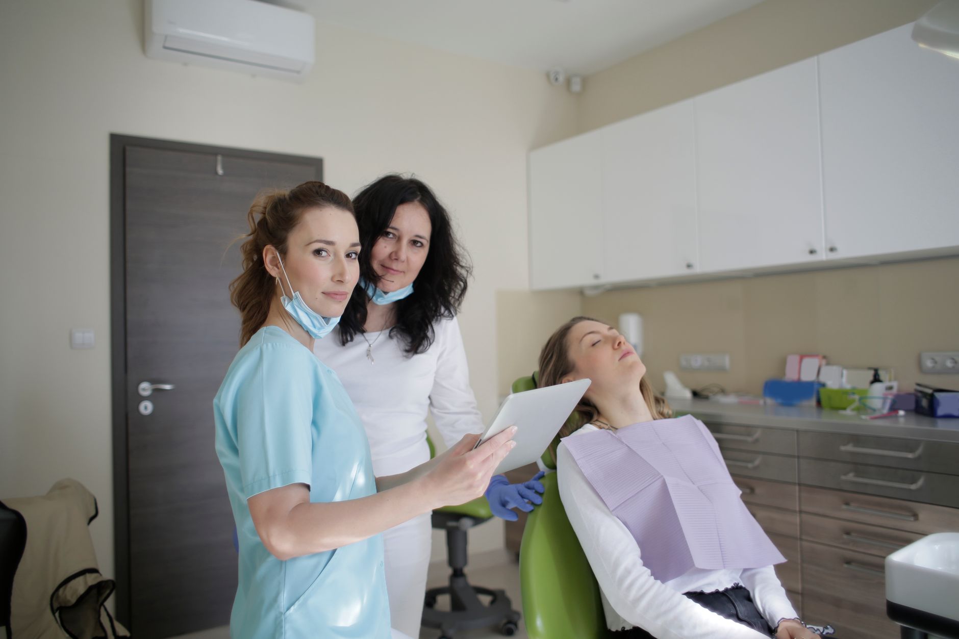 Dr. Bianca Reyes with a patient at the clinic